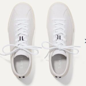 Rothy’s Lace Up Sneaker size 6